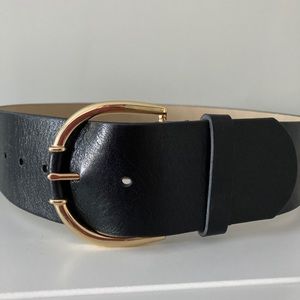 Banana republic- Black and Gold  Belt